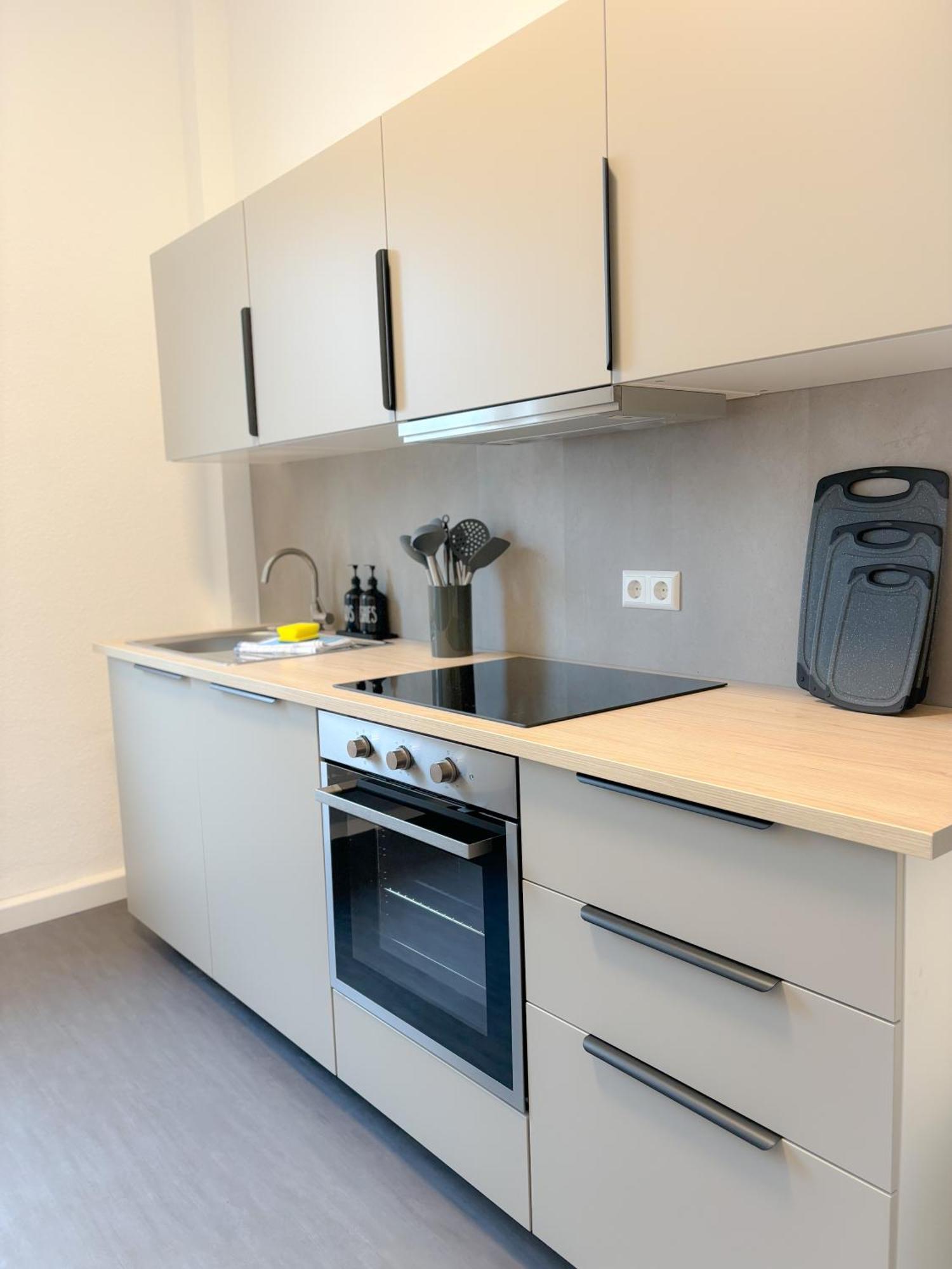 Helles City Apartment Fuer Familien & Gruppen Neu-Ulm Exterior photo