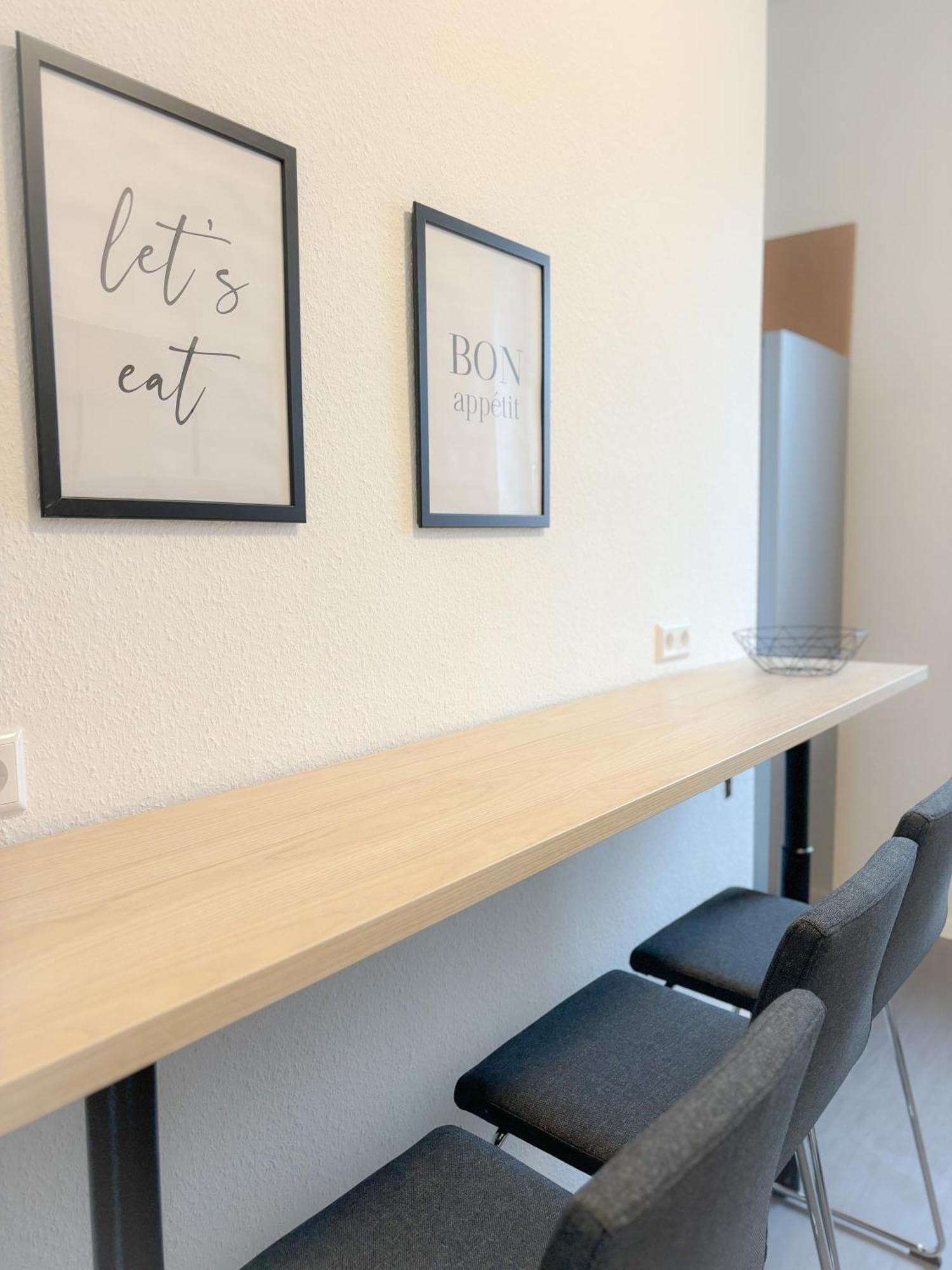 Helles City Apartment Fuer Familien & Gruppen Neu-Ulm Exterior photo